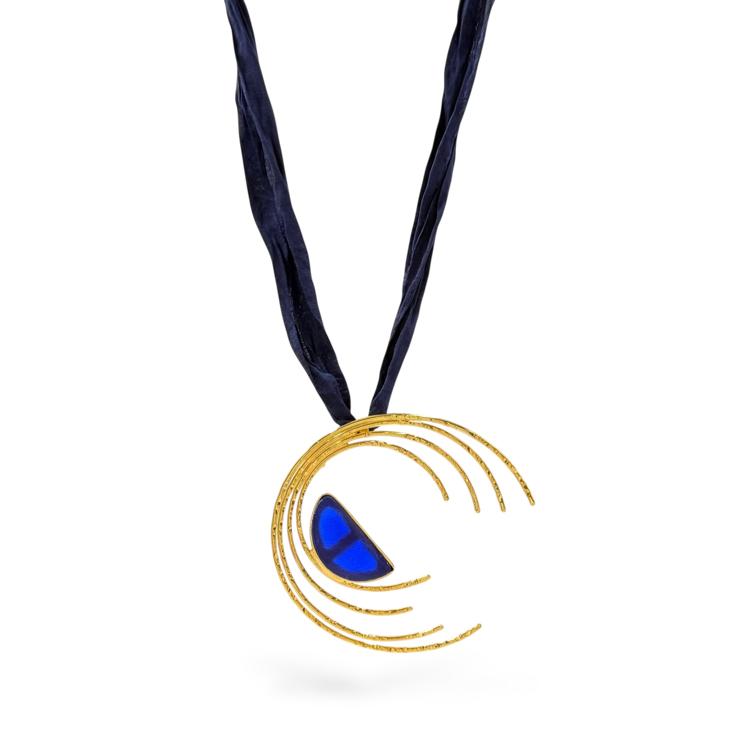 Μακρύ κολιέ 80 cm με μπλε μετάξι και επιχρυσωμένο κυκλικό μοτίβο με υγρό γυαλί.
